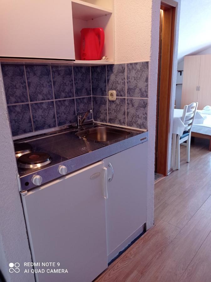 Apartments Mihovil Omis Exterior photo