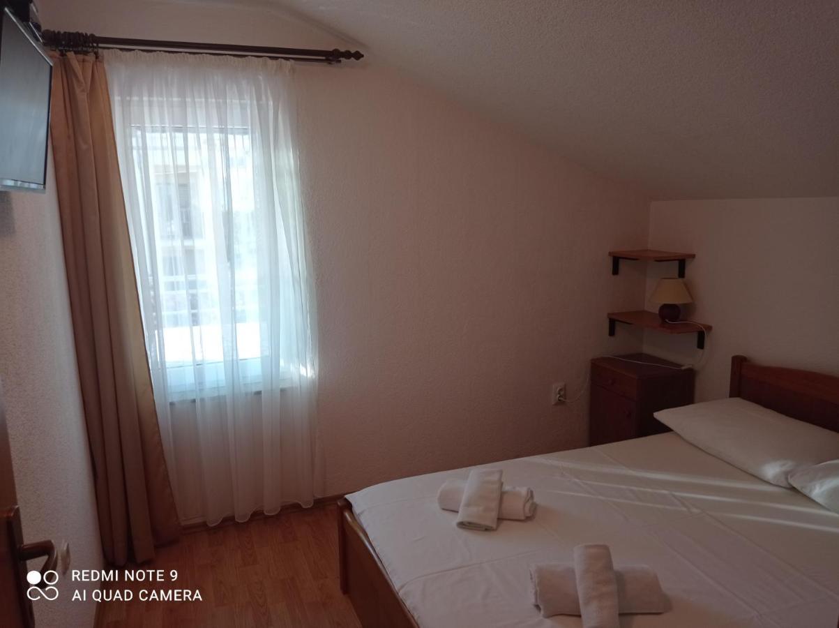 Apartments Mihovil Omis Exterior photo