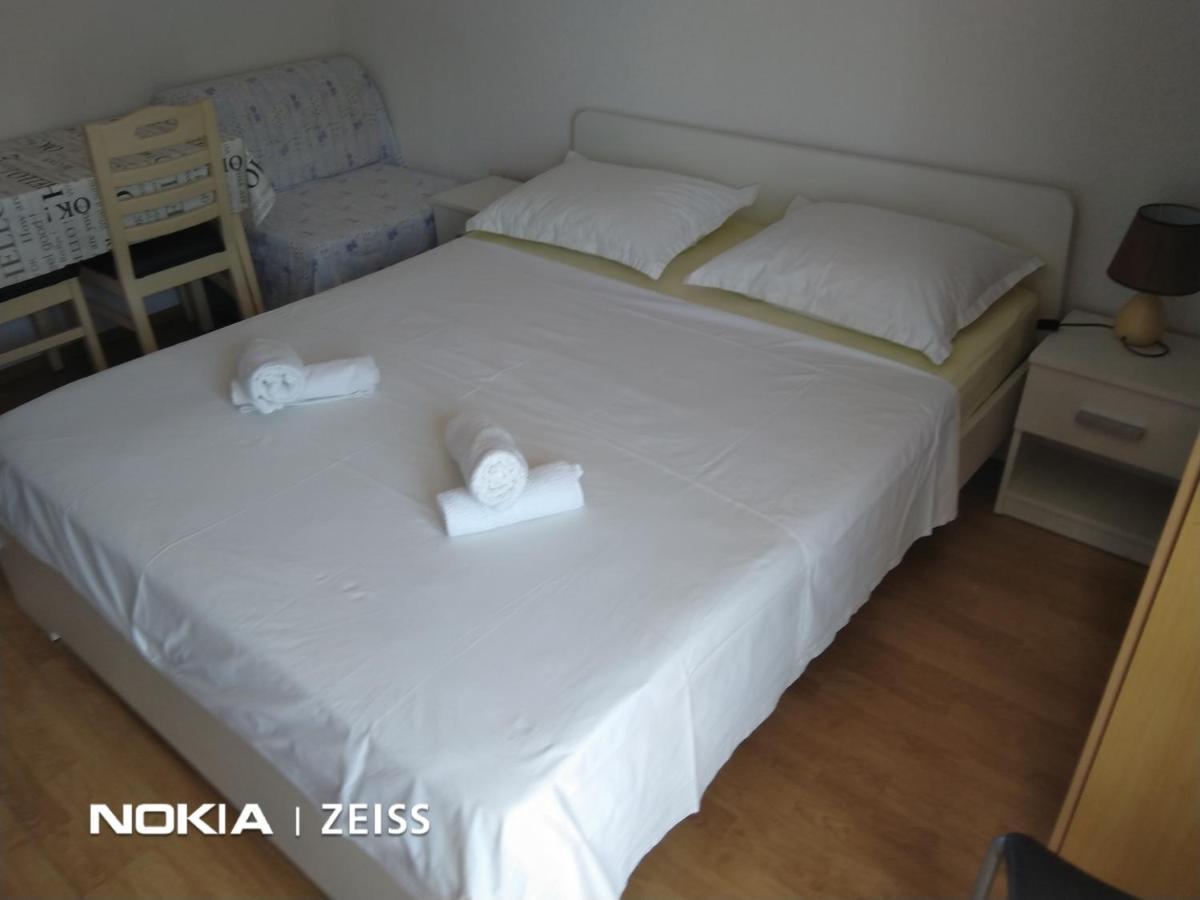 Apartments Mihovil Omis Exterior photo